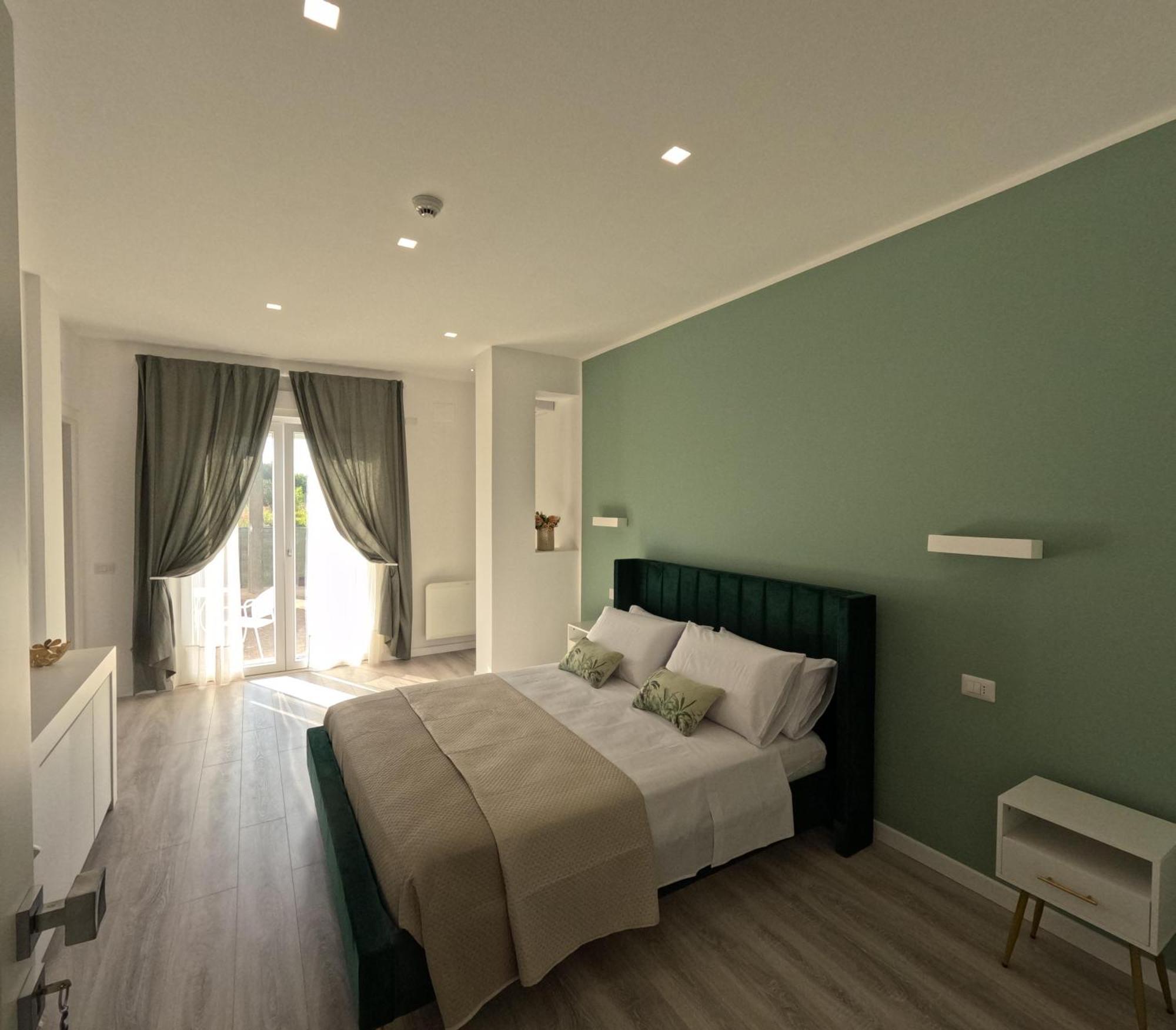 Villa Capodacqua 卡斯特罗齐耶罗 外观 照片
